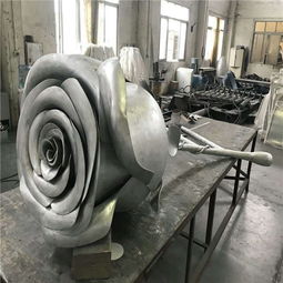 廠(chǎng)家新款上市 玫瑰花形狀雙曲造型鋁單板效果圖賞析